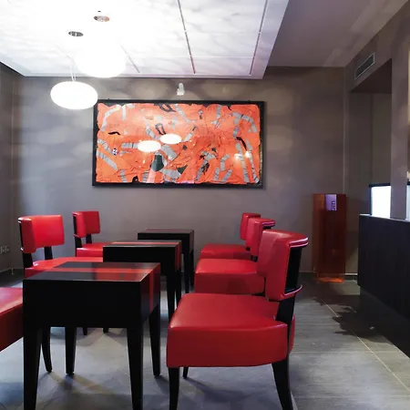 Otel New Opera 4*