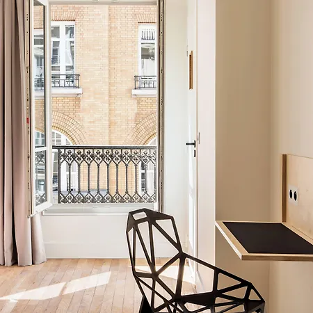 New Opera Hotel 4*