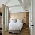 New Opera Hotel